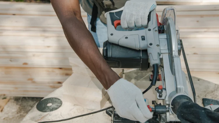 Cutting wood outdoors with a circular saw